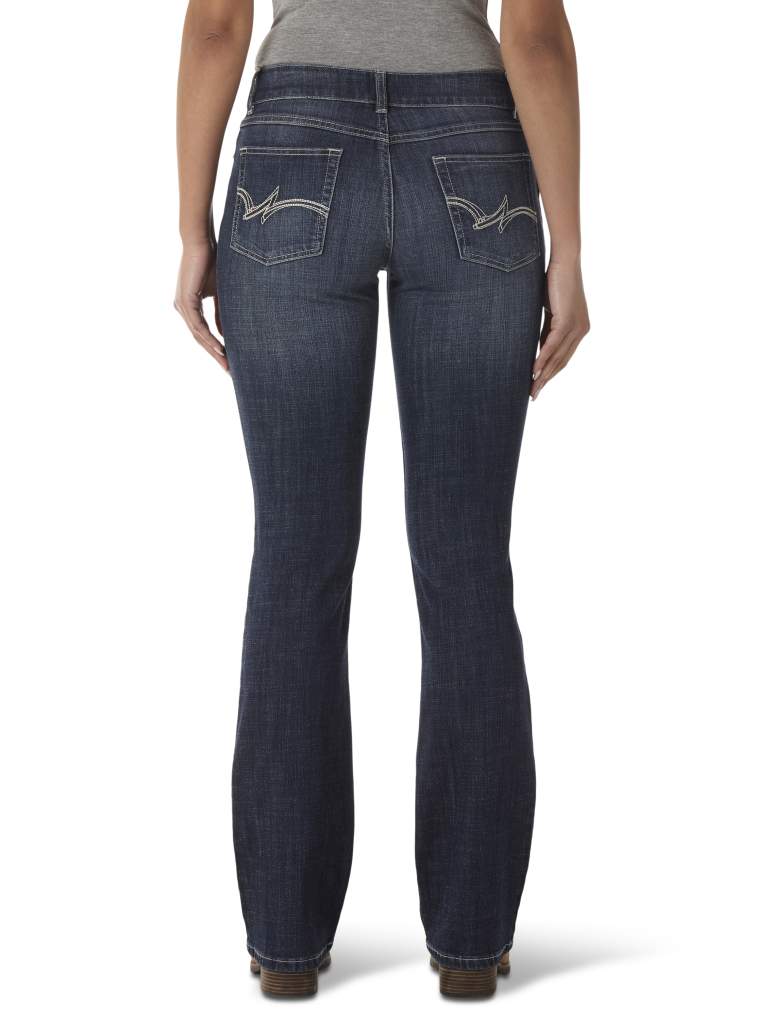 Wrangler Ladies 09MWZDO Plus Size Essential Jeans
