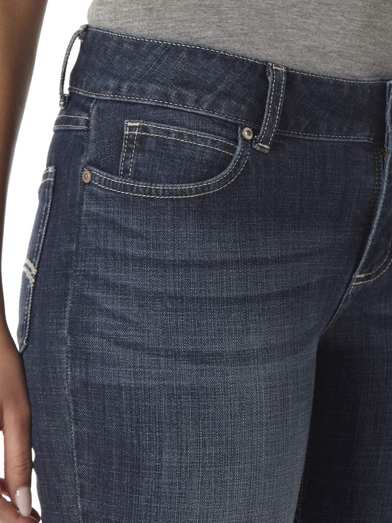 Wrangler Ladies 09MWZDO Long Essential Jeans