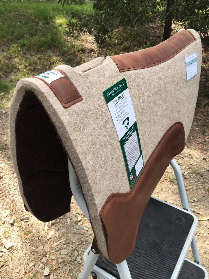Diamond Wool Contoured Cowboy Pad 1 Inch 32X32 Inch